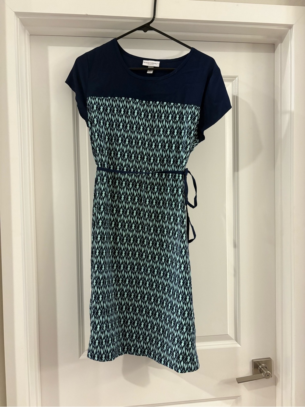 Liz Lange Maternity Navy and Aqua Printed Tie-Waist Dress